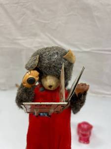 VINTAGE METAL WIND-UP TOYS...