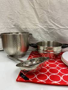 MISC KITCHEN ITEMS...