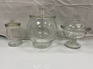 LARGE V, MEDUIM AND SMALL INTAGE GL...