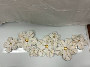 WOOD AND METAL HOME WALL DCOR...