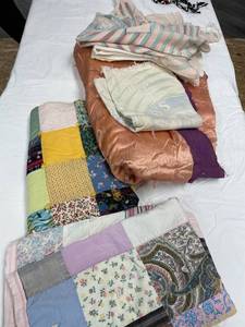 VINTAGE SILK QUILT UNFINISHED AND F...