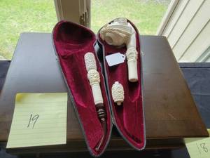 Large Meerschaum pipe. Carved Sultan pipe with case.
