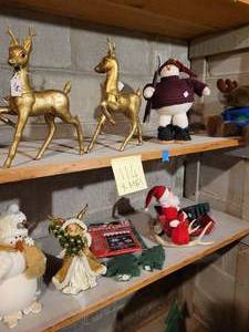 Large lot of Xmas items.