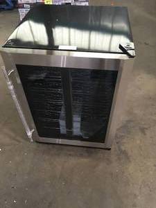 lot 4 image: Vissani  23.4 in. 50 Bottle, 154 Can, Wine and Beverage Cooler with Stainless Steel Door  Customer Returns See Pictures
