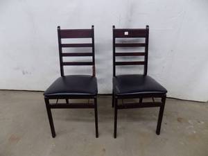 2 Folding Chairs