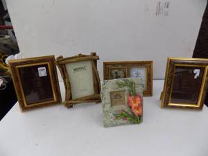 5 Picture Fames (never Used)