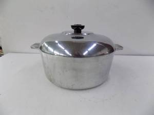 5 Quart USA Magnolite