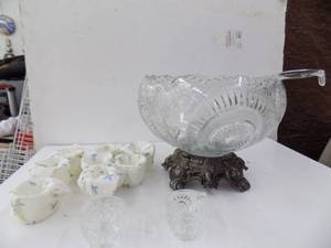 Glass Punch Bowl, 10 Glasses, Ladle