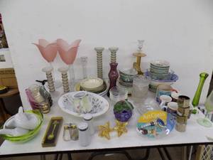 Lot of Glass Items