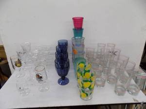 Mixed Lot of Glassware & Plastic
