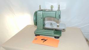 lot 4 image: Vintage Betsy Ross Miniature sewing machine with Original Box
