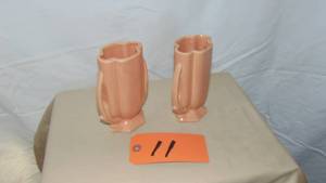 lot 11 image: McCoy Pottery Vases Shape 105