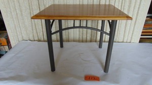 lot 112 image: Side Table