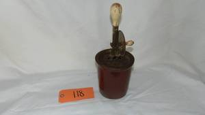 lot 118 image: Antique Beater Jar