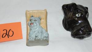 lot 120 image: 2 Piece Lot of Lusterware Dog Wall Pockets