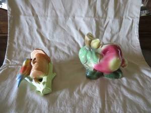 lot 53 image: Royal Copely Apple Wall Pocket and Czech Bird Wall Pocket