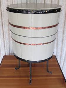 lot 122 image: Barrell Storage Table
