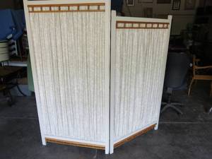 lot 124 image: Room Divider with Privacy Screen