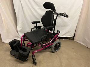 lot 30 image: Solara 3G Adult Patient Mobility Wheelchair with Tilt-in Feature