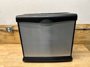 lot 91 image: AIRCARE 5 Gal. Evaporative Humidifier for 4,000 sq. ft.