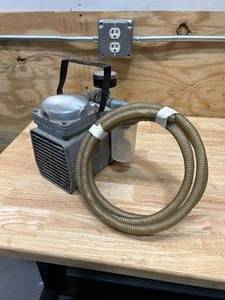 lot 93 image: GAST Vacuum Pump