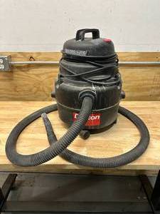 lot 97 image: DAYTON Shop Vacuum 6 gal Tank Size, Plastic, 1 14 in Vacuum Hose Dia., 125 cfm Vacuum Air Flow