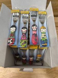 lot 69 image: EAT 4 FUN- Lot of 40 Kids Forks
