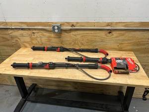 lot 122 image: MILWAUKEE Lot of 3- Trap Snakes