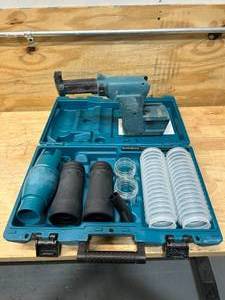 lot 83 image: MAKITA 196537-4 Dust Extractor Attachment Kit with DX01 HEPA Filter