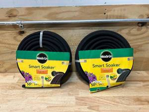 lot 19 image: MIRACLE-GRO Lot of 2- 50 ft. Smart Soaker Hoses