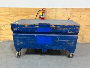 lot 54 image: Job Box on Casters