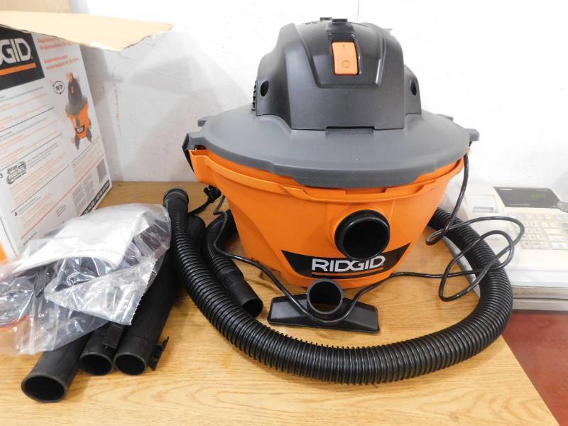 lot 41 image: RIDGID 6 Gallon 3.5 Peak HP NXT WetDry Shop Vacuum with Filter, Locking Hose and Accessories