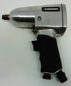 lot 5 image: Husky 12 Impact Wrench 300 ft-lbs