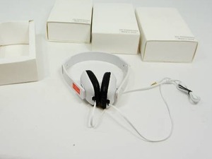 lot 38 image: Lot of 4 Headphones