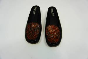 lot 97 image: Coldwater Creek Sandals Size 7