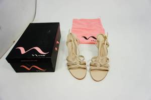 lot 98 image: Leather Sandals Size 7 12