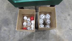 lot 25 image: Tix-Tac-Toe Game With Balls
