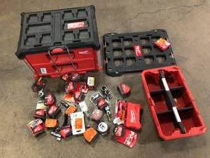 lot 10 image: Lot of Milwaukee Tools and Accessories   Customer Returns See Pictures