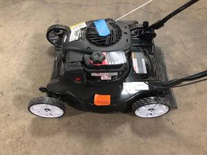 lot 19 image: Murray 20 in. 125 cc Briggs & Stratton Walk Behind Gas Push Lawn Mower with 4 Wheel Height Adjustment and Prime N Pull Start Customer Returns See Pictures