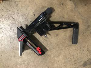 lot 40 image: Husky  Pneumatic 3-in-1 15.5-Gauge and 16-Gauge 2 in. Flooring Nailer and Stapler with Quick Jam Release Customer Returns See Pictures