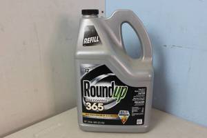 lot 27 image: NEW - Max Control 365 Ready-to-Use Refill 070183500079 MSRP $34.98