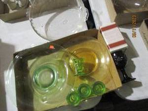lot 0455 image: Lot of Green Glassware