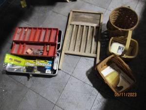 lot 457 image: Assorted baskets, vintage washboard...