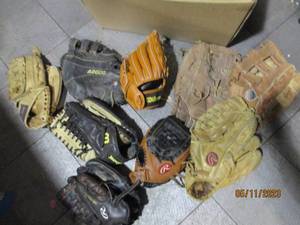 lot 460 image: large assortment of leather basebal...