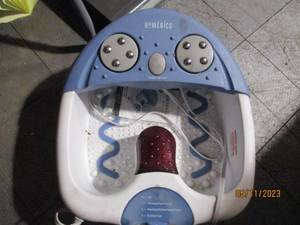 lot 463 image: HoMedics heat and massage foot bath...
