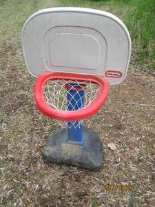 lot 88 image: Little Tikes basket ball hoop