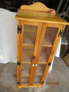 lot 407 image: Solid wood cabinet with screen fron...