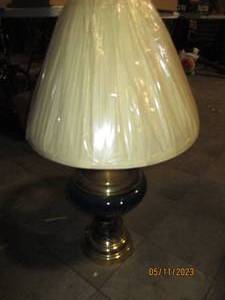 lot 0416 image: Blue and Copper Color Base table lamp