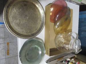lot 424 image: Silver tone serving tray, glass wat...