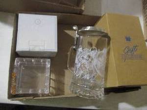 lot 435 image: Decorative glass and metal top stei...